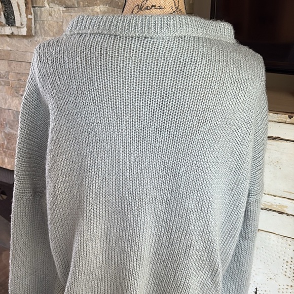 Wooden Ships chunky slouchy crew neck drop shoulder gray sweater with white star - Picture 9 of 16